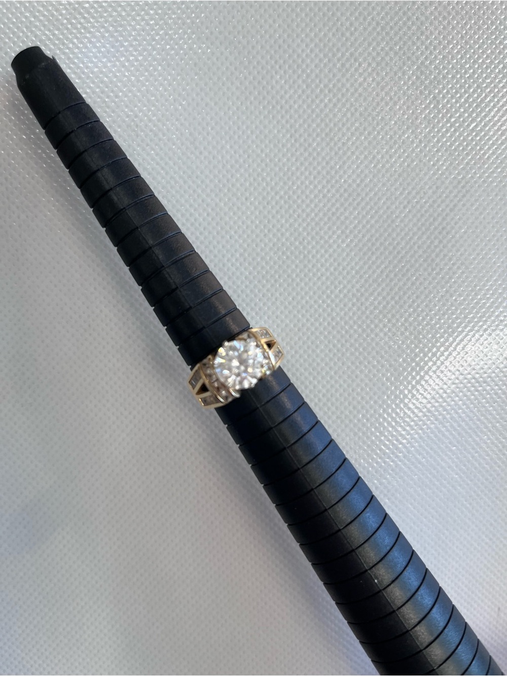 Beautiful 14K Gold CZ Ring - Picture 11 of 14